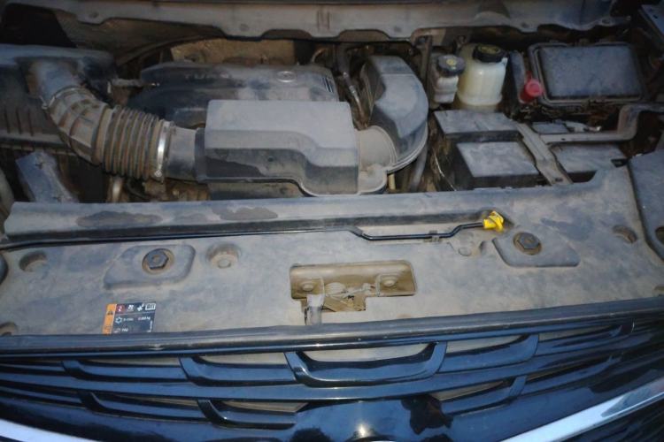 Used Buick GL8 2021 Land Cruiser Executive Class 652T Comfort Model Engine Bay