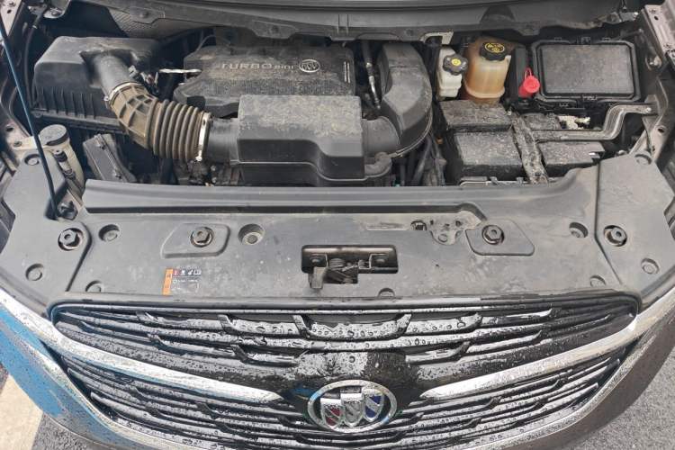 Used Buick GL8 2021 Land Cruiser Executive Class 652T Luxury Model Engine Bay