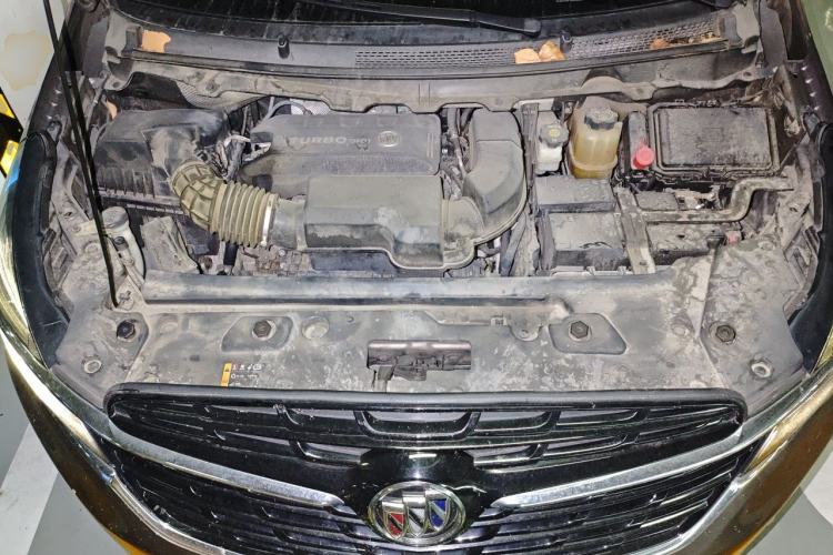 Used Buick GL8 2021 Land Cruiser Executive Class 652T Comfort Model Engine Bay