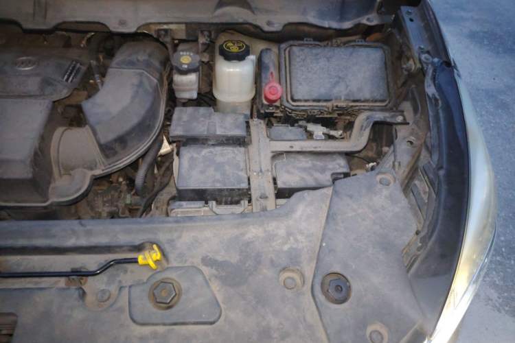 Used Buick GL8 2021 Land Cruiser Executive Class 652T Comfort Model Engine Bay Left
