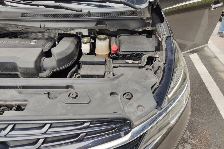 Used Buick GL8 2021 Land Cruiser Executive 652T Premium Model Engine Bay Left