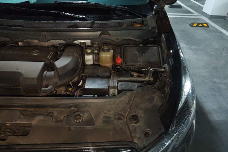Used Buick GL8 2021 Land Cruiser Executive Class 652T Luxury Model Engine Bay Left