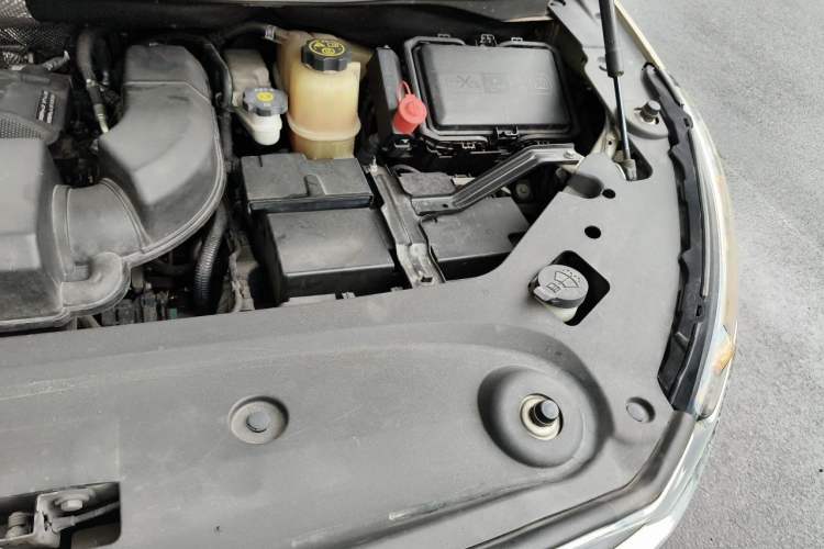 Used Buick GL8 2021 ES Landtrek 653T Comfort Edition Engine Bay Left
