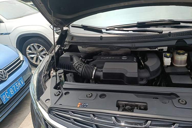 Used Buick GL8 2021 Land Cruiser Executive Class 652T Luxury Model Engine Bay Right