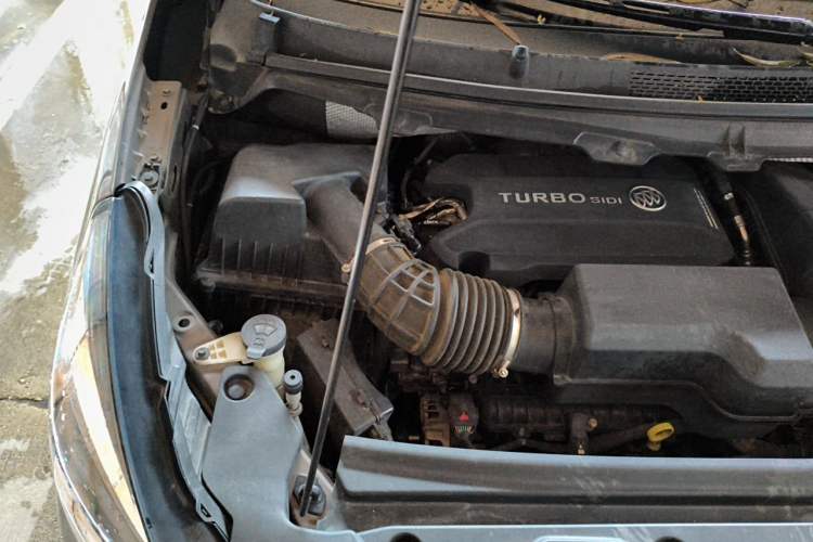 Used Buick GL8 2021 Land Cruiser Executive 652T Premium Model Engine Bay Right
