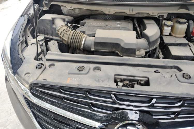 Used Buick GL8 2021 Land Cruiser Executive 652T Premium Model Engine Bay Right