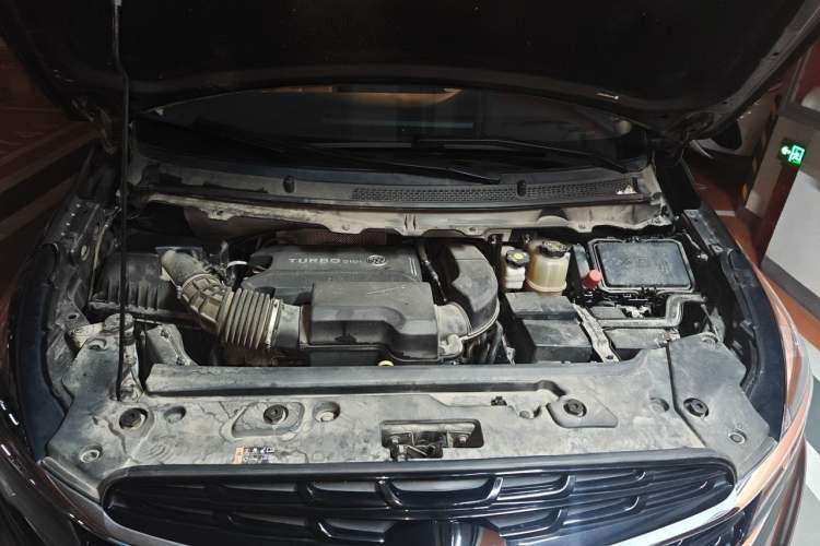 Used Buick GL8 2021 Land Cruiser Executive Class 652T Comfort Model Engine Bay