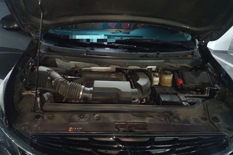 Used Buick GL8 2021 Land Cruiser Executive Class 652T Luxury Model Engine Bay