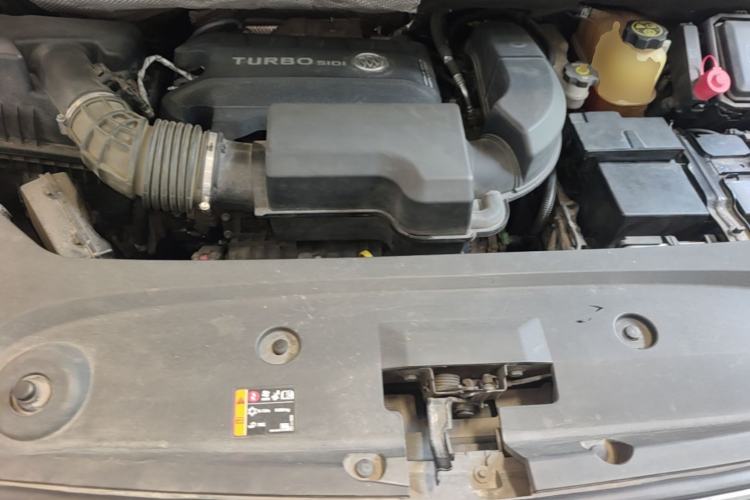 Used Buick GL8 2021 ES Landtrek 653T Luxury Model Engine Bay