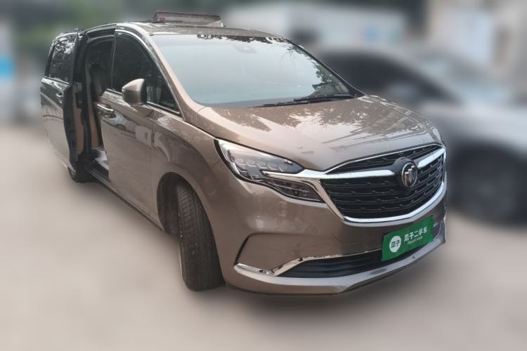 Used Buick GL8 2021 ES Landtrek 653T Luxury Model Front Right 45 Deg