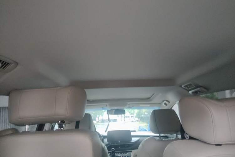 Used Buick GL8 2021 Land Cruiser Executive Class 652T Luxury Model Headliner