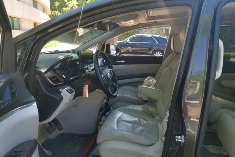 Used Buick GL8 2021 Land Cruiser Executive Class 652T Smart Luxury Model Left Front Seat