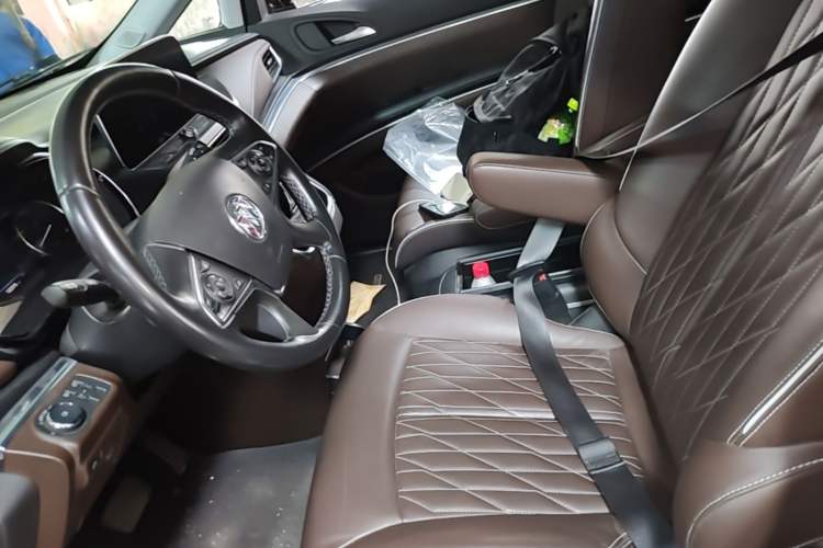 Used Buick GL8 2021 Land Cruiser Executive Class 652T Luxury Model Left Front Seat