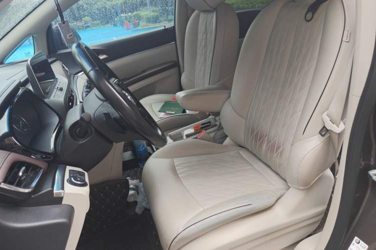 Used Buick GL8 2021 Land Cruiser Executive Class 652T Luxury Model Left Front Seat