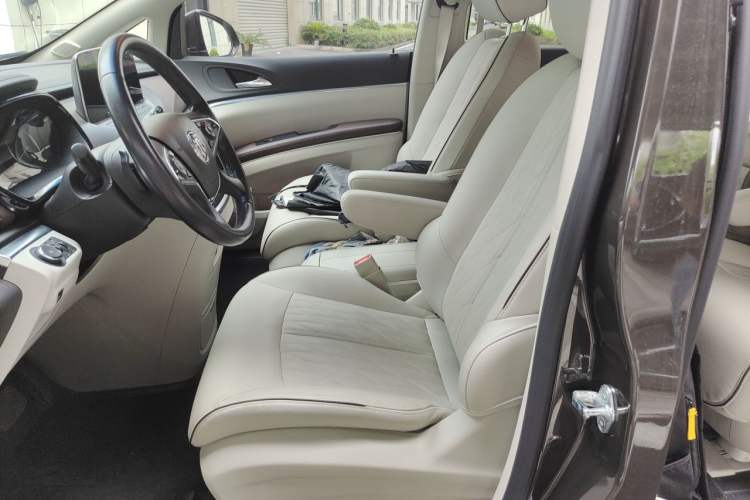Used Buick GL8 2021 Land Cruiser Executive 652T Premium Model Left Front Seat