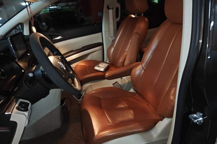 Used Buick GL8 2021 Land Cruiser Executive Class 652T Comfort Model Left Front Seat