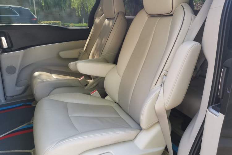 Used Buick GL8 2021 Land Cruiser Executive Class 652T Smart Luxury Model Left Rear Seat