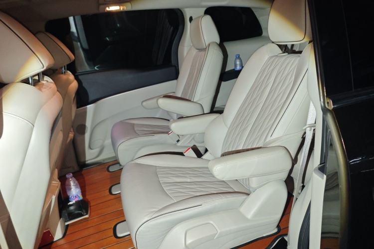 Used Buick GL8 2021 Land Cruiser Executive Class 652T Luxury Model Left Rear Seat