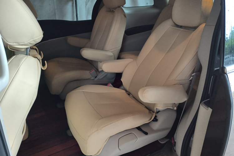 Used Buick GL8 2021 Land Cruiser Executive 652T Premium Model Left Rear Seat