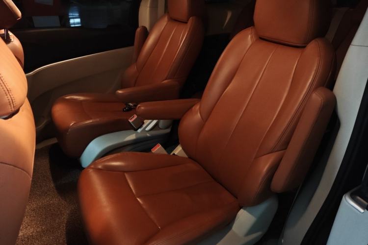 Used Buick GL8 2021 Land Cruiser Executive Class 652T Comfort Model Left Rear Seat