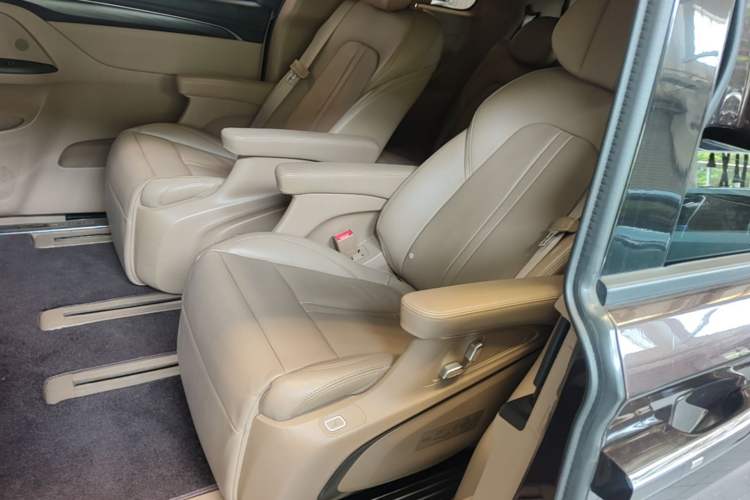 Used Buick GL8 2021 ES Landtrek 653T Luxury Model Left Rear Seat