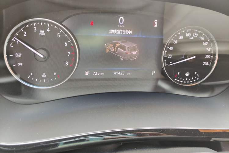 Used Buick GL8 2021 Land Cruiser Executive 652T Premium Model Odometer Close Up