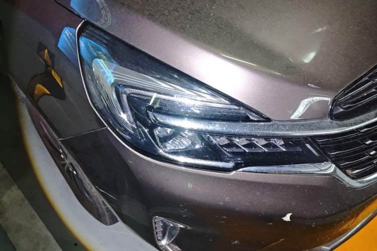 Used Buick GL8 2021 Land Cruiser Executive Class 652T Comfort Model Right Front Headlight