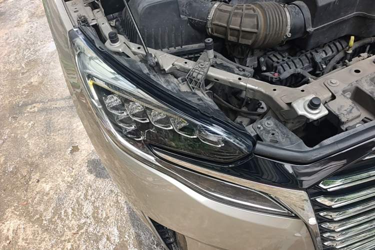 Used Buick GL8 2021 ES Landtrek 653T Comfort Edition Right Front Headlight