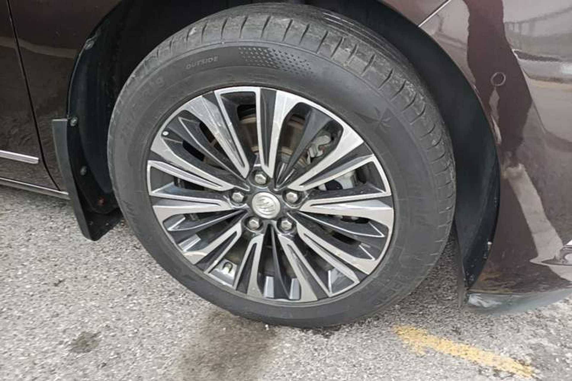 Used Buick GL8 2021 ES Land Cruiser 653T Luxury Edition Right Front Wheel Hub