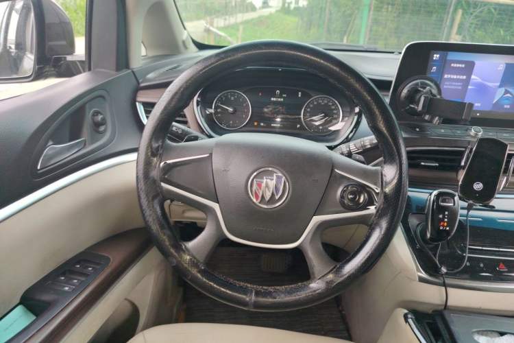 Used Buick GL8 2021 Land Cruiser Executive Class 652T Comfort Model Steering Wheel
