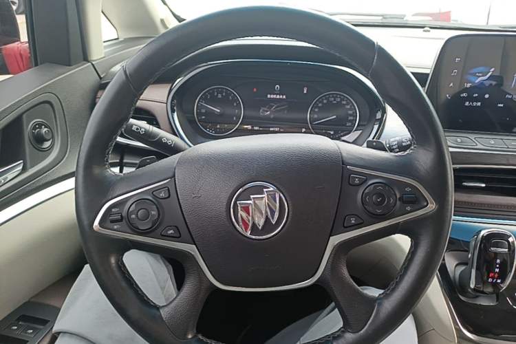 Used Buick GL8 2021 Land Cruiser Executive Class 652T Luxury Model Steering Wheel