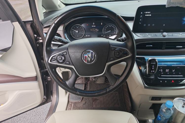 Used Buick GL8 2021 Land Cruiser Executive Class 652T Luxury Model Steering Wheel