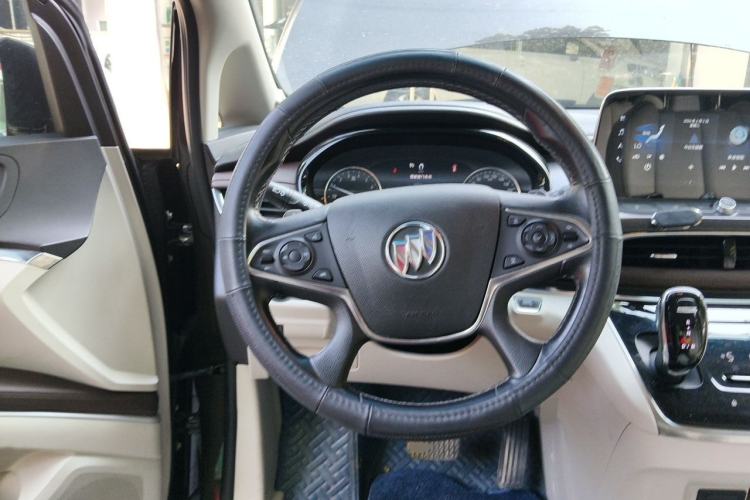 Used Buick GL8 2021 Land Cruiser Executive Class 652T Luxury Model Steering Wheel