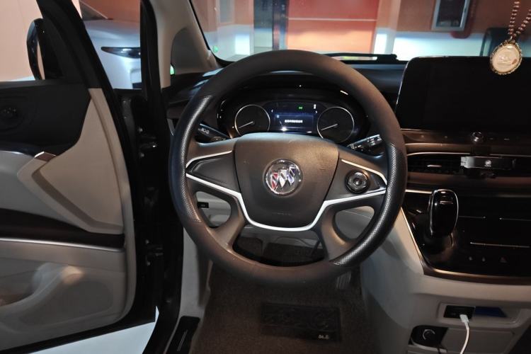 Used Buick GL8 2021 Land Cruiser Executive Class 652T Comfort Model Steering Wheel