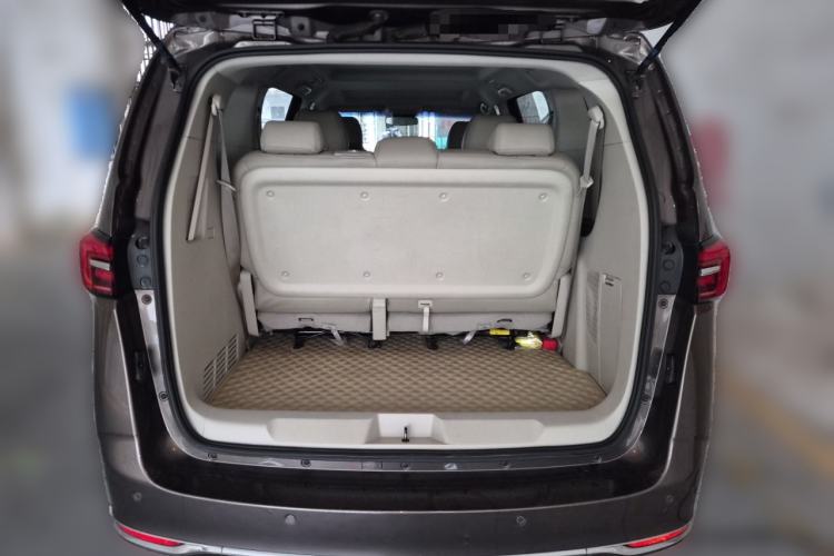Used Buick GL8 2021 Land Cruiser Executive Class 652T Comfort Model Trunk