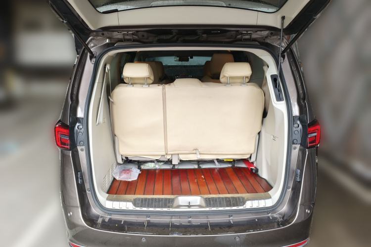 Used Buick GL8 2021 Land Cruiser Executive 652T Premium Model Trunk