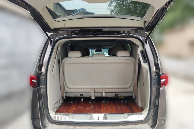 Used Buick GL8 2021 Land Cruiser Executive 652T Premium Model Trunk