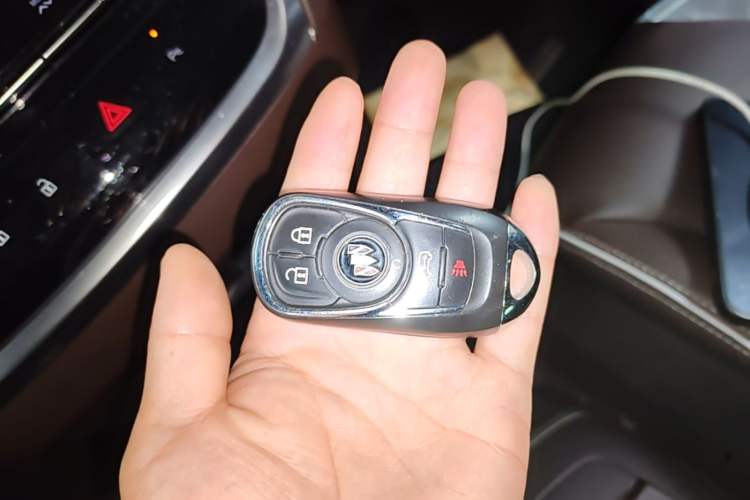 Used Buick GL8 2021 Land Cruiser Executive Class 652T Luxury Model Vehicle Key