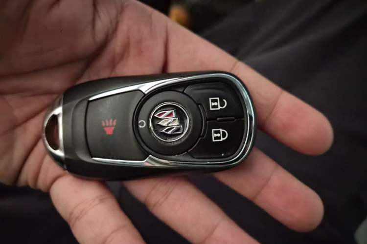 Used Buick GL8 2021 Land Cruiser Executive Class 652T Comfort Model Vehicle Key
