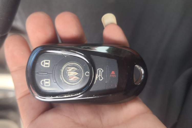 Used Buick GL8 2021 Land Cruiser Executive Class 652T Luxury Model Vehicle Key