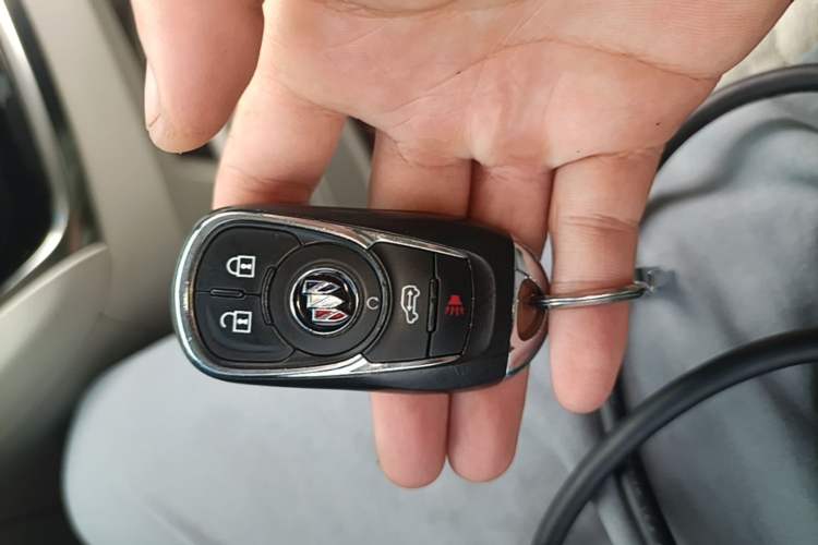 Used Buick GL8 2021 Land Cruiser Executive Class 652T Luxury Model Vehicle Key