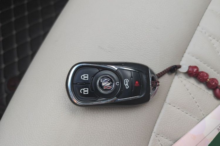 Used Buick GL8 2021 Land Cruiser Executive Class 652T Luxury Model Vehicle Key