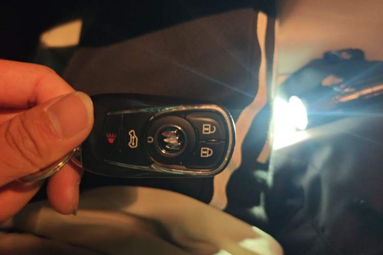 Used Buick GL8 2021 Land Cruiser Executive Class 652T Luxury Model Vehicle Key