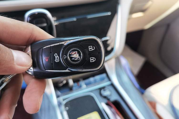 Used Buick GL8 2021 ES Land Cruiser 653T Luxury Edition Vehicle Key