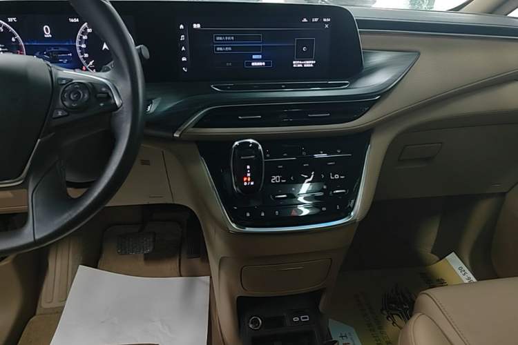 Used Buick GL8 2021 ES Landtrek 653T Luxury Model Audio And AC Panel