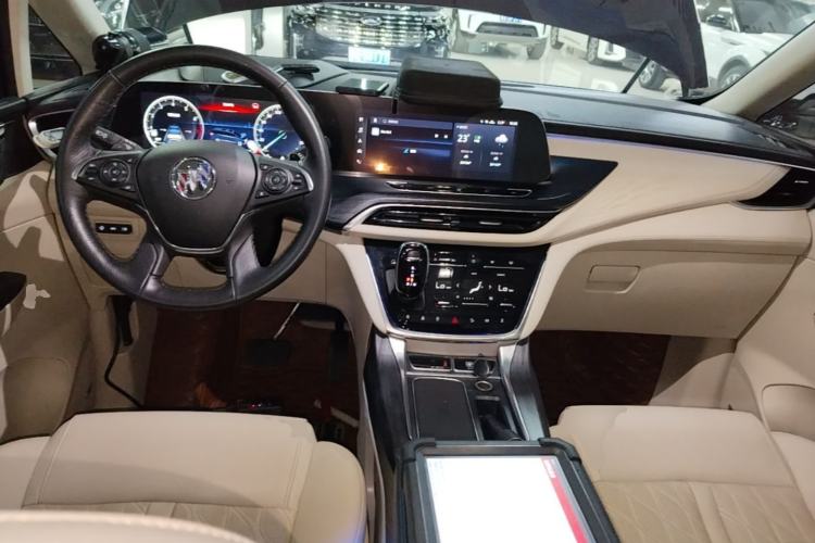 Used Buick GL8 2021 Avenir Aivia Six-Seat Luxury Edition Center Console