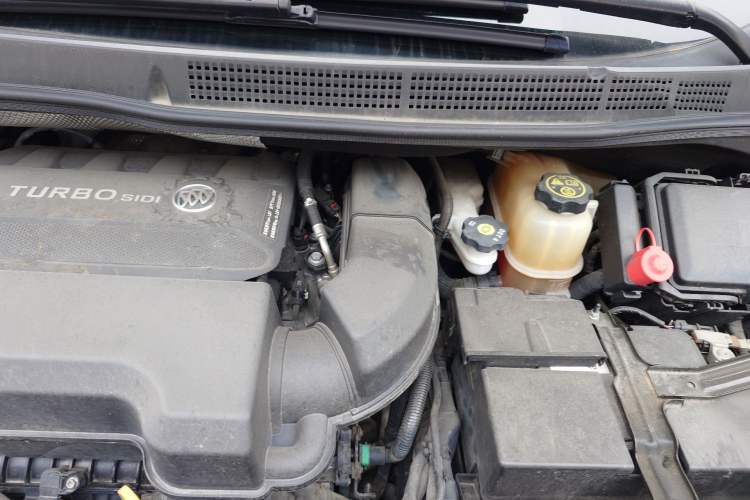 Used Buick GL8 2021 Avenir Aivia Six-Seat Luxury Edition Engine Bay Left