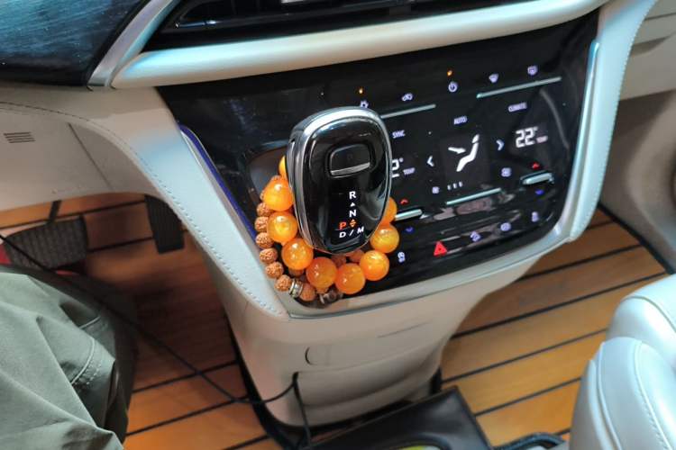Used Buick GL8 2021 Avenir Aivia Six-Seat Luxury Edition Gear Lever