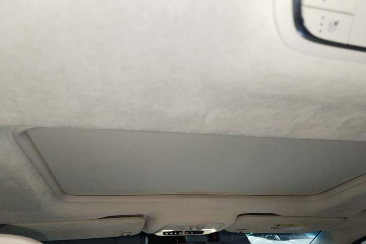 Used Buick GL8 2021 Avenir Aivia Six-Seat Luxury Edition Headliner