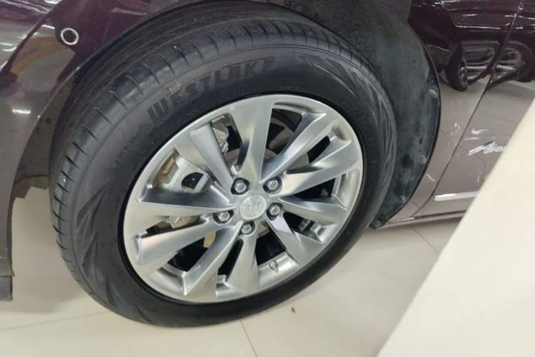 Used Buick GL8 2021 Avenir Aivia Six-Seat Luxury Edition Left Front Wheel Hub